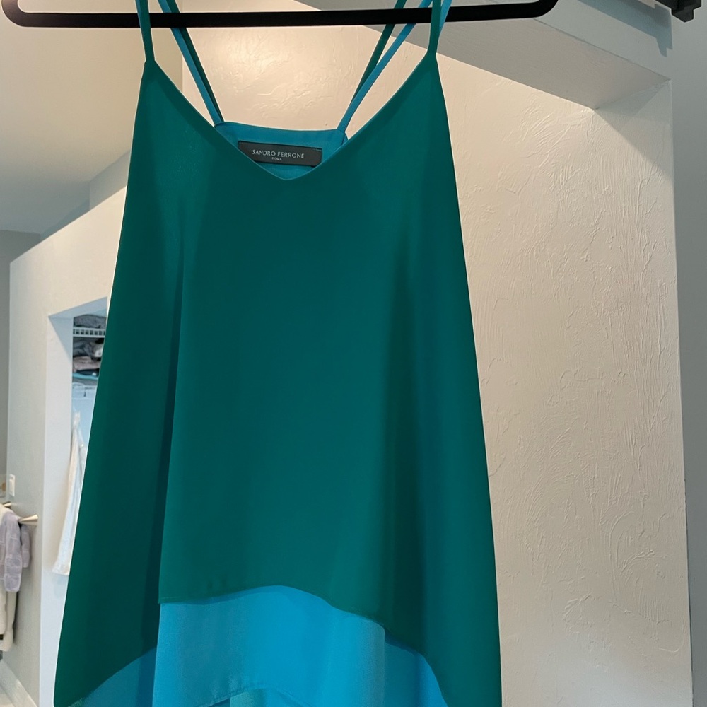 Reversible top